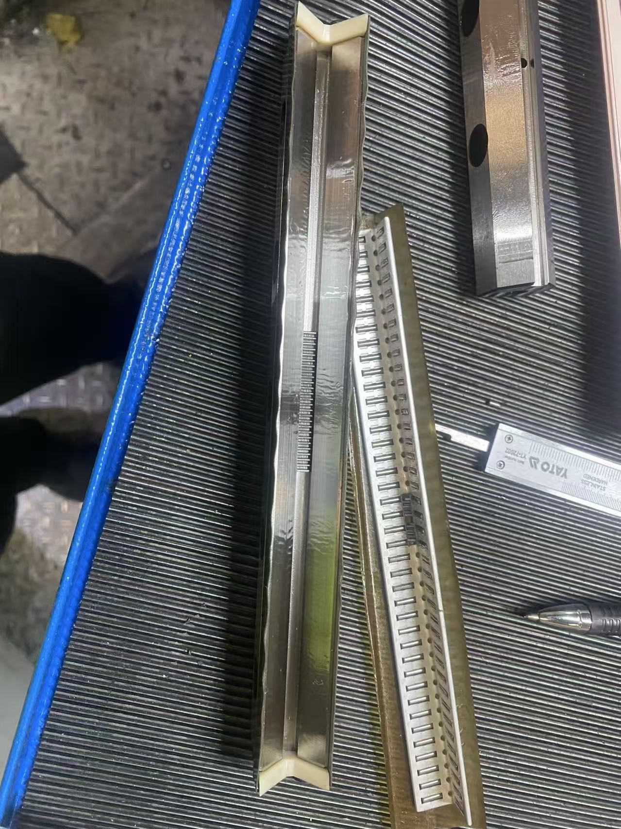 长行程单轴机械手臂的传动选择