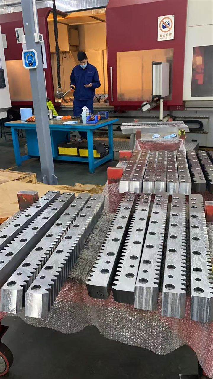齿条加工现场